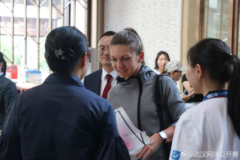 Simona Halep a ajuns la Wuhan