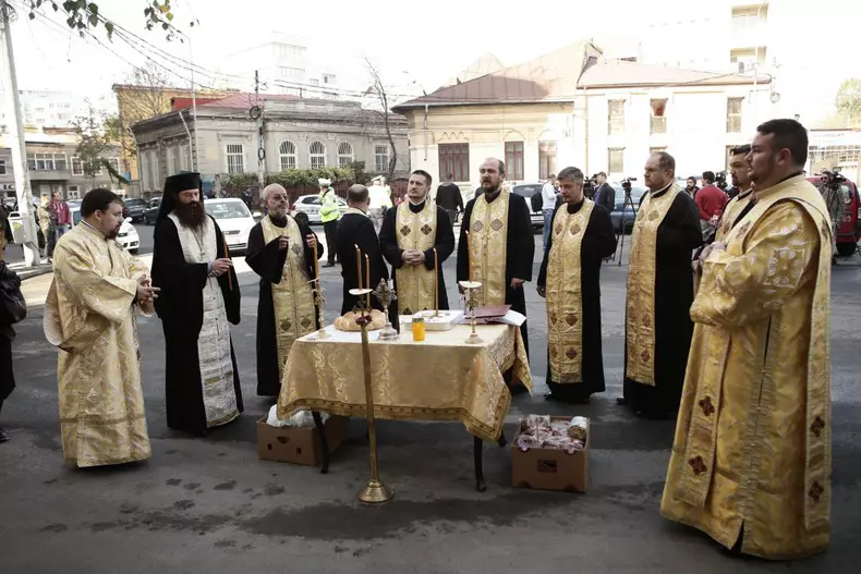 44979319_1420763724720493_4457708305539661824_n