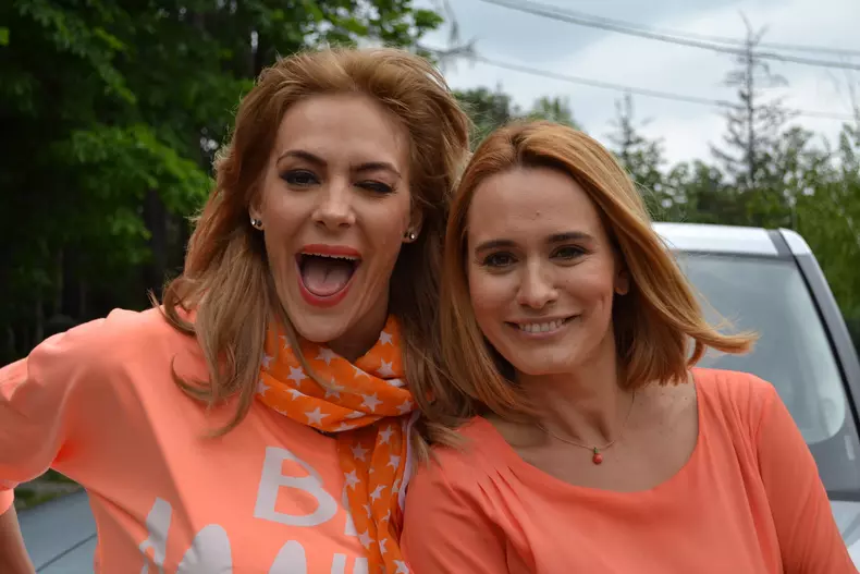 Andreea Esca si Roxana ciuhulescu