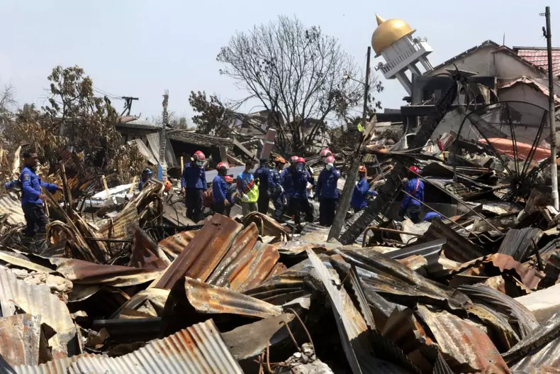 Indonesia earthquake and tsunami aftermath