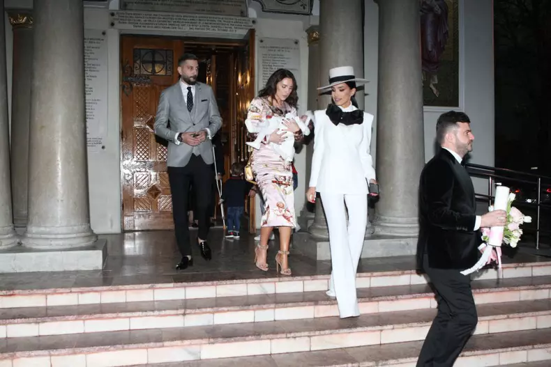 botez fetiță Adelina Pestritu