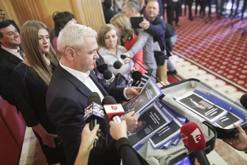 liviu-dragnea-valize-inquam-octav (2)