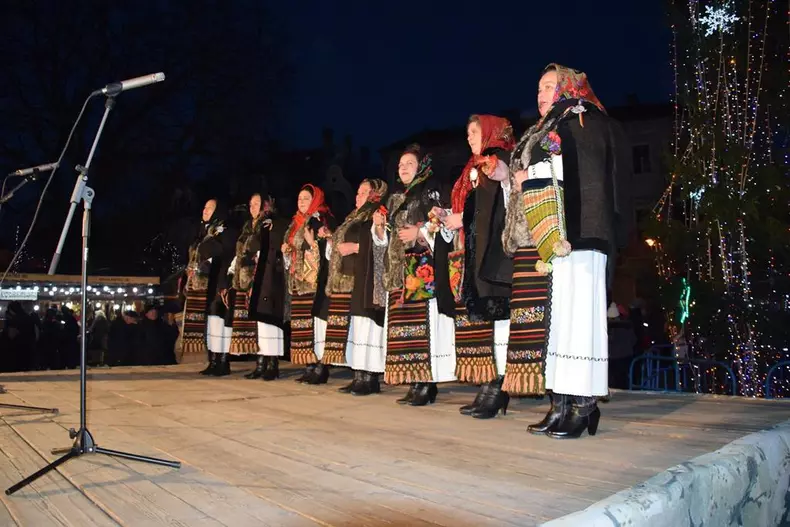 Târgul de Crăciun din Bistrița a fost deschis (3)