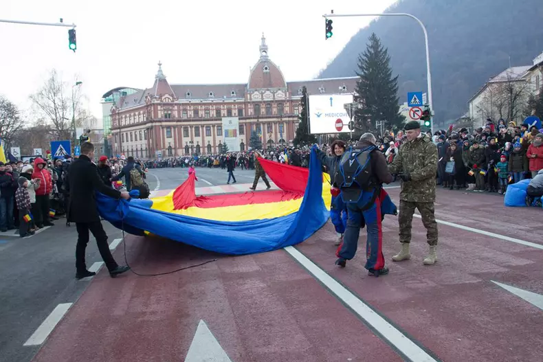 47169824_1171045789719189_7939153068476596224_n