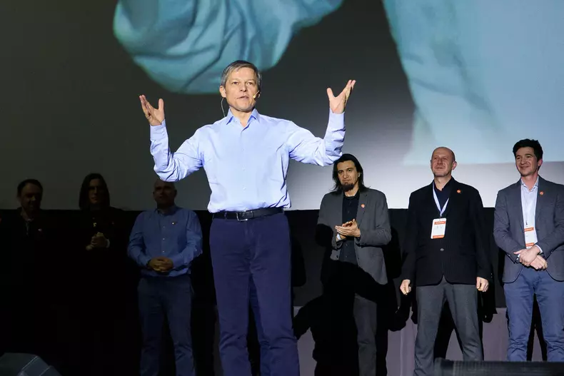 48369920_2099851073658279_6914832118891675648_o