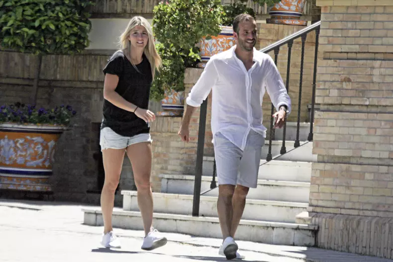 Rafael_van_der_Vaart with Estavana_Polman in Sevilla