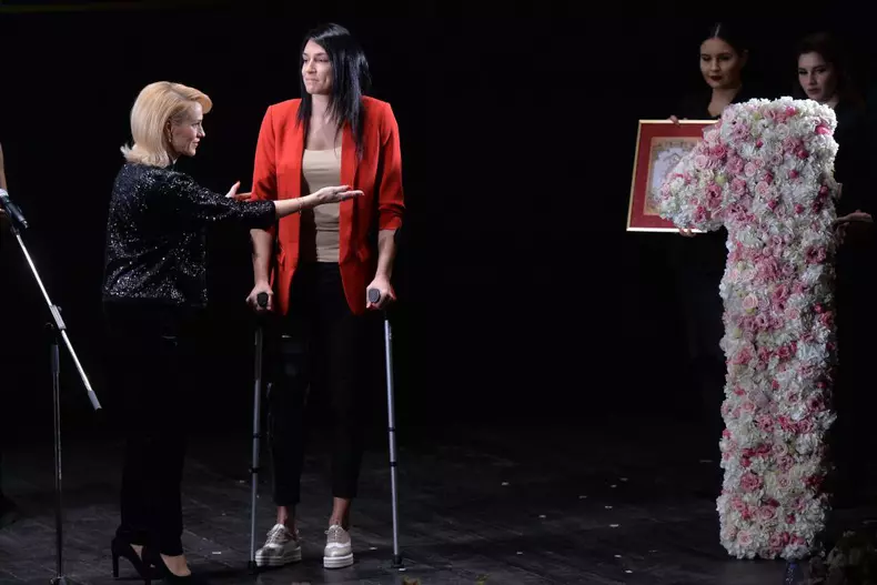 TEATRUL ODEON - CEREMONIE - CETATEAN DE ONOARE AL MUNICIPIULUI B