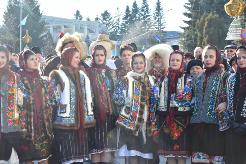 obiceiuri iarna bucovina (2)