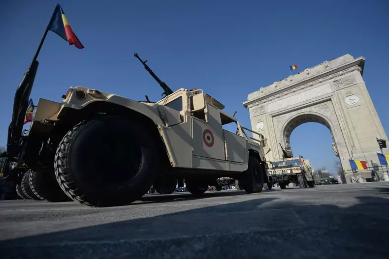 PARADA MILITARA - ZIUA NATIONALA - 1 DECEMBRIE - BUCURESTI