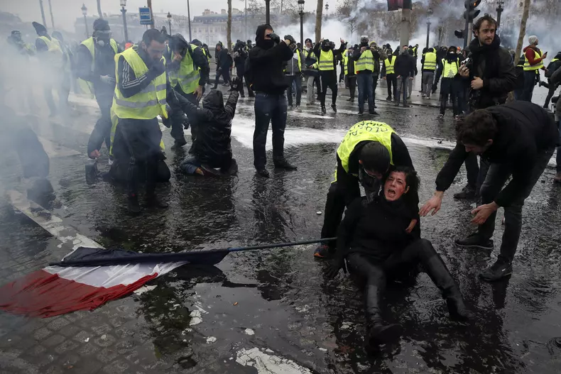 Yellow vests protest against fuel prices in Paris
