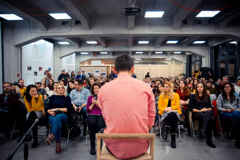 Cum să reziști în Asia fără telefon și cu program de călugăr budist