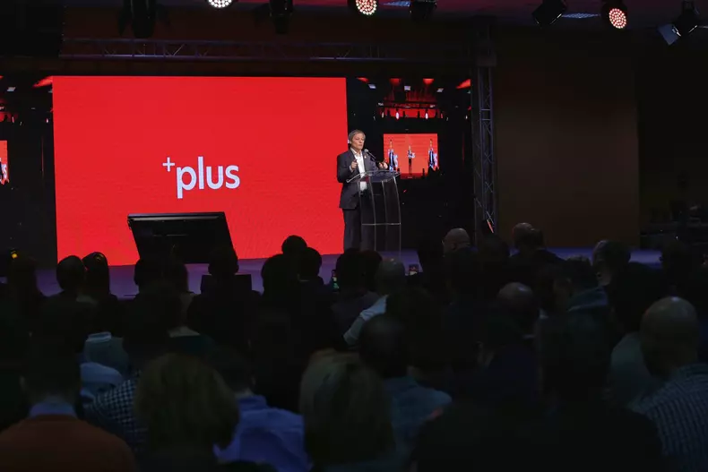 Dacian Ciolos plus (5)