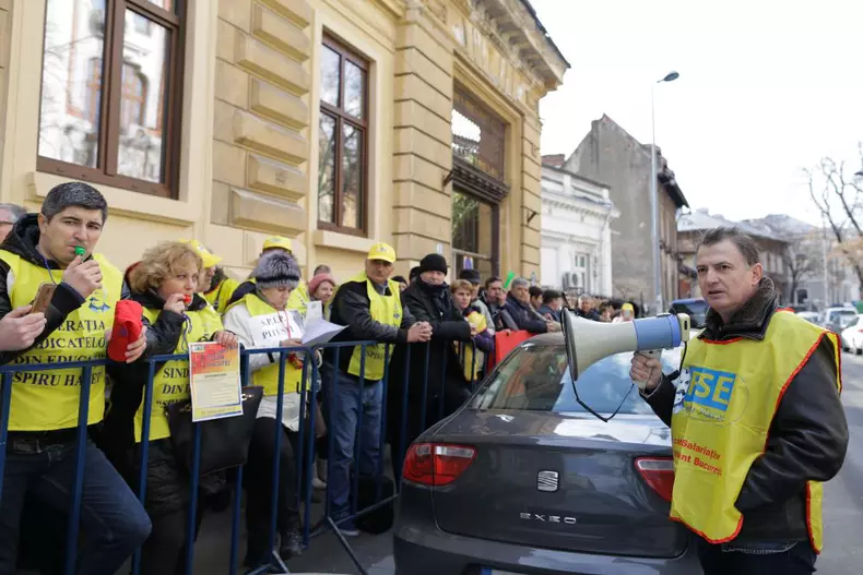 protest spiru haret ministerul educatiei (14)