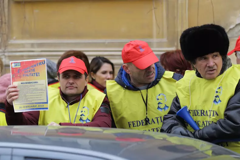 protest spiru haret ministerul educatiei (7)