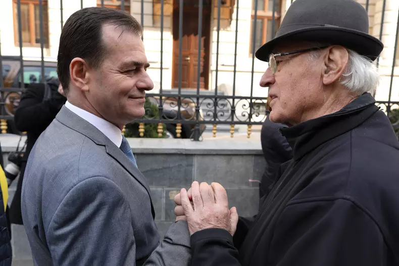 54799958_394251271159200_700965690936393728_n