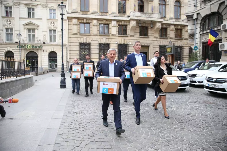 55483188_2079765705394071_3261326336102236160_n