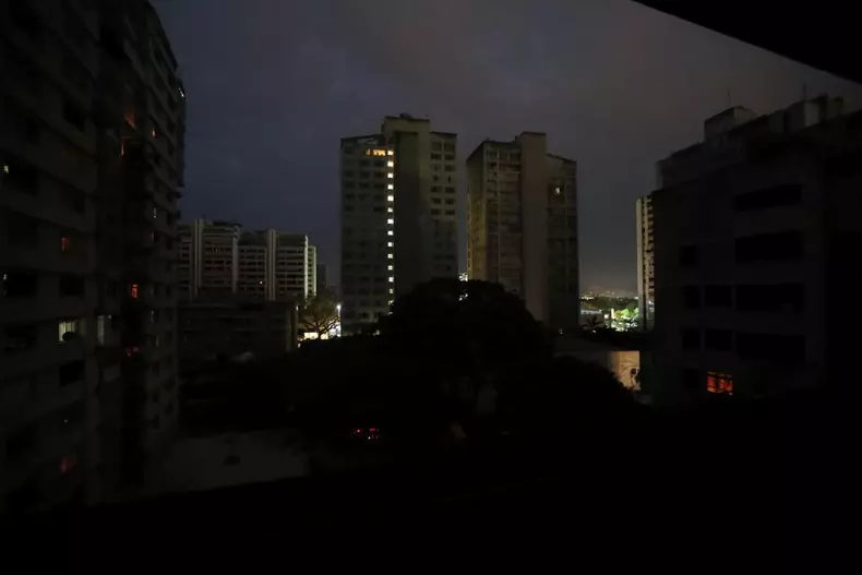 Venezuela suffer a new power blackout in at least 11 states and the capital