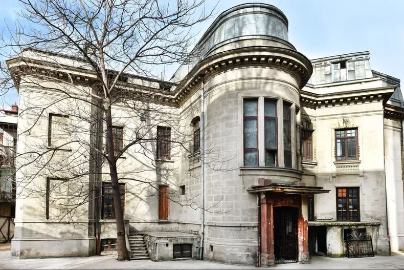 Vila de lângă Parcul Cișmigiu care a fost sediu Gestapo (3)