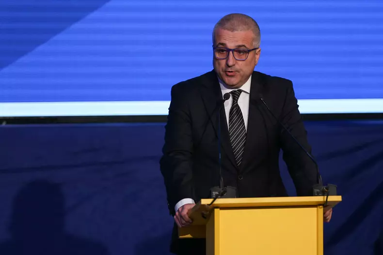 57308951_2228212447440407_545206288175333376_n