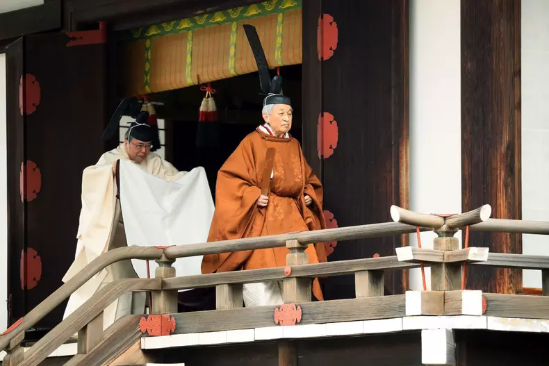 Japanese Emperor Akihito abdicates throne, bringing end to the Heisei period