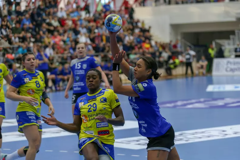 CSM București - Metz