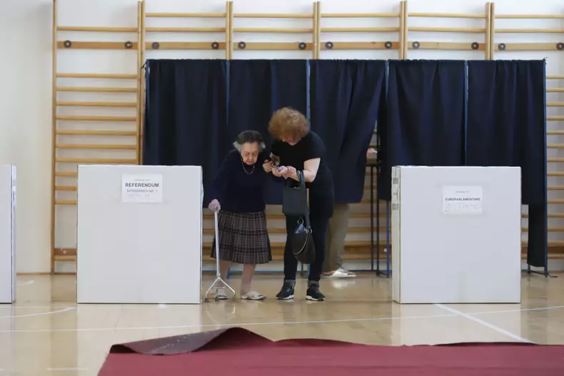 61467768_348462982531362_4163504282714243072_n