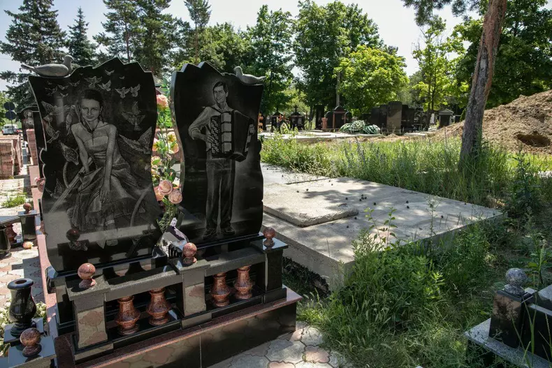 cimitir doina chisinau (1)