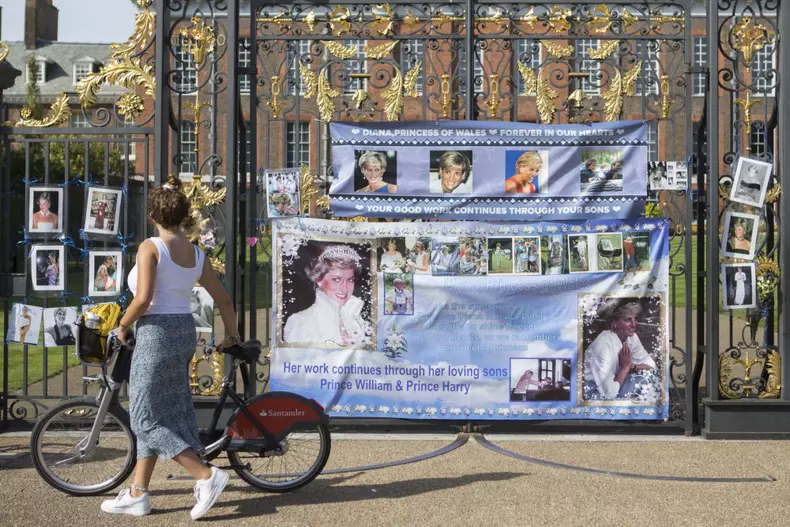 22 de ani de la moartea Prințesei Diana (2)