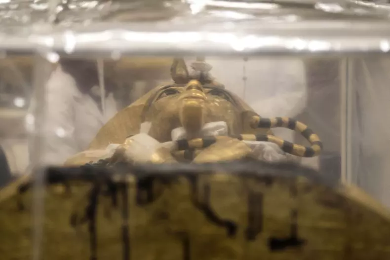 Gilded coffin of King Tutankhamun restoration process