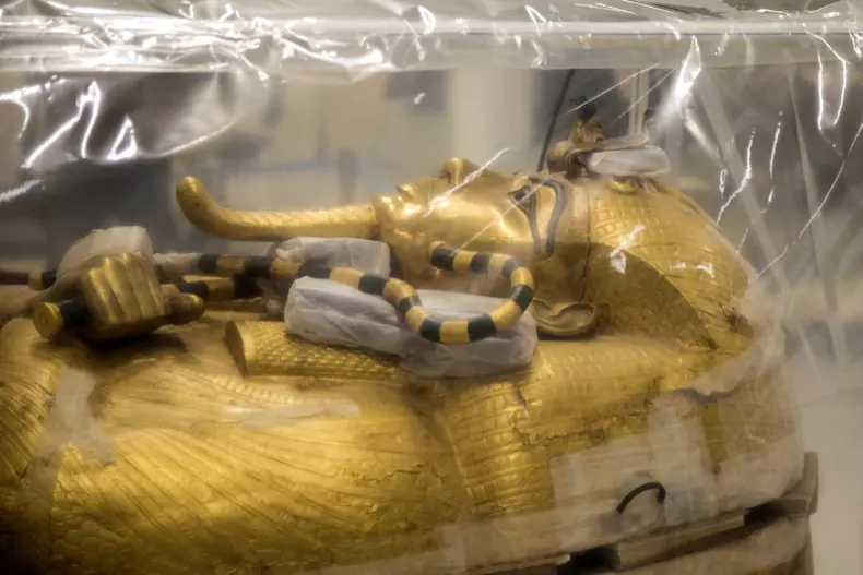 Gilded coffin of King Tutankhamun restoration process