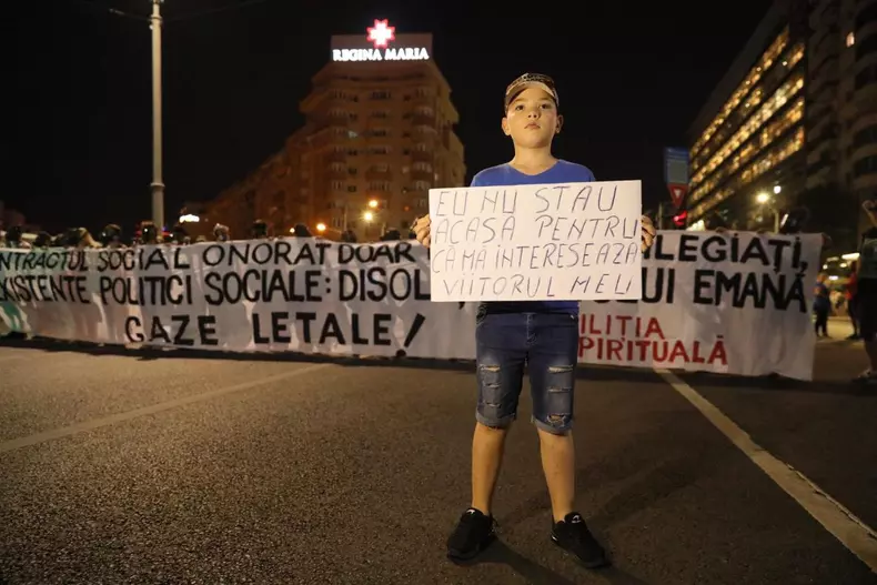 victoriei protest 8