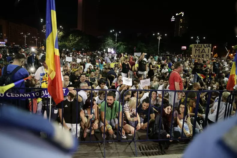 victoriei protest 9