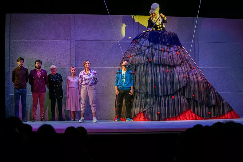 piesa-teatru-frontal-19