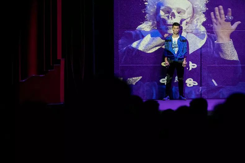 piesa-teatru-frontal-21