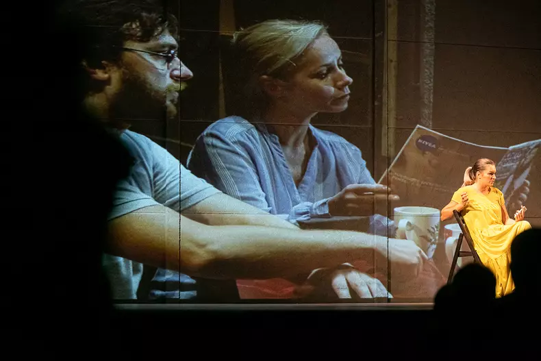 piesa-teatru-frontal-26