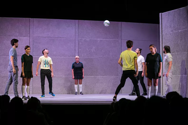 piesa-teatru-frontal-29