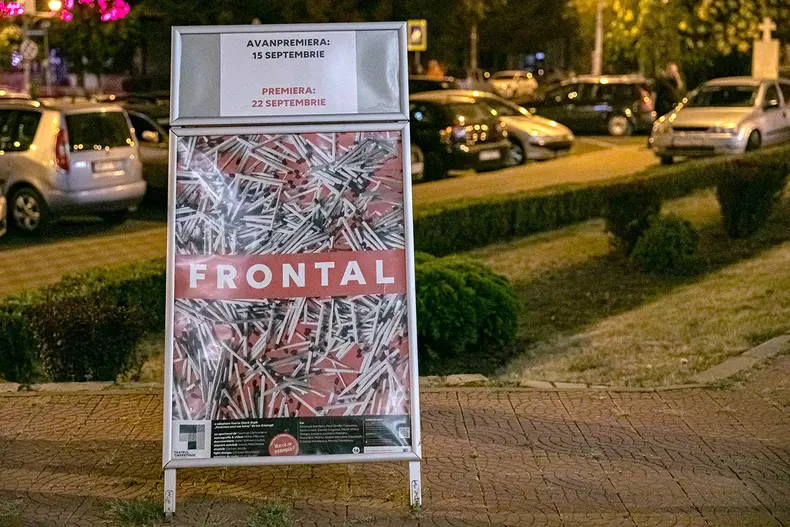 piesa-teatru-frontal-50