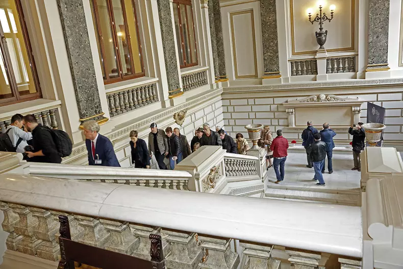 Grup de vizitatori la Muzeul BNR