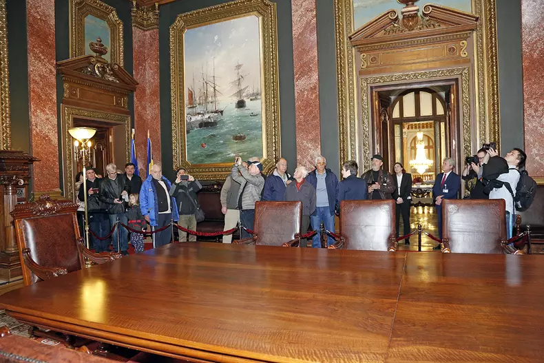 Grup de vizitatori la Muzeul BNR