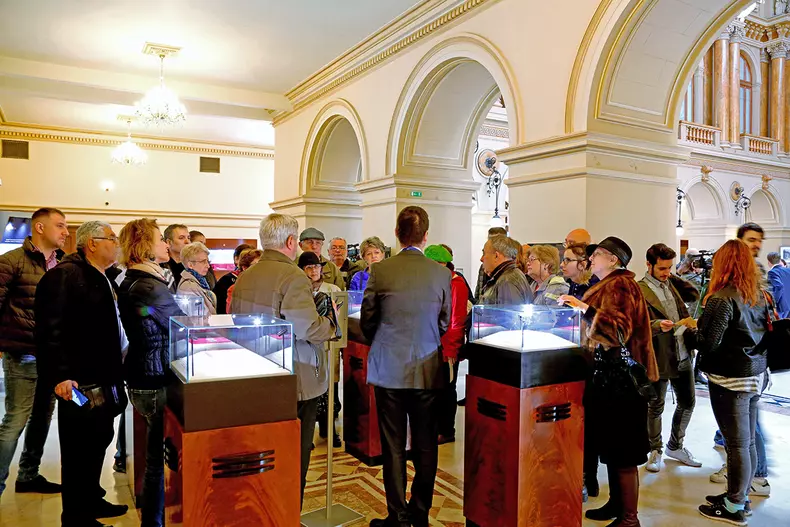 Grup de vizitatori la Muzeul BNR