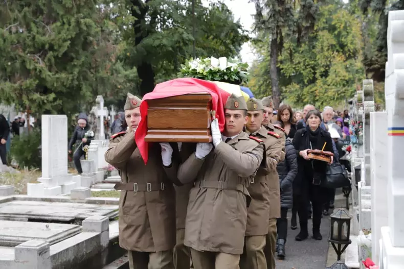 inmormantare mihai constantinescu 22