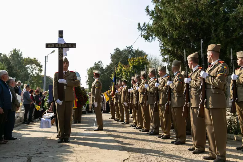 inmormantare-tamara-buciuceanu-cimitir-vlad-chirea (7)