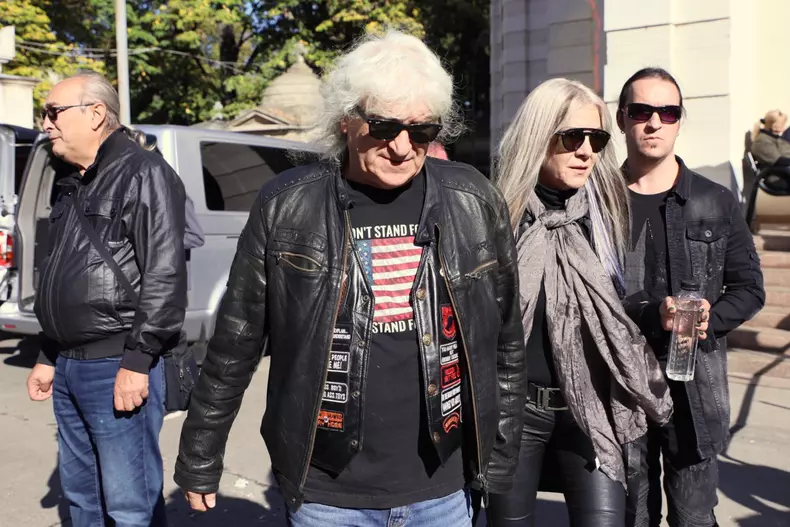 74952254_518177432107544_4356686744842665984_n