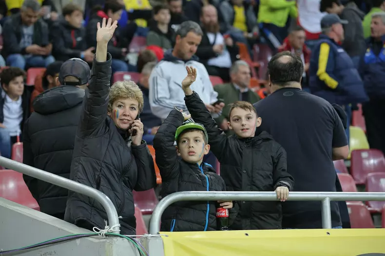 75380189_716956292135577_5284346874155761664_n