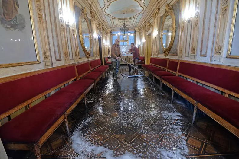 Cafeneua Florian din Piața San Marco a fost inundată