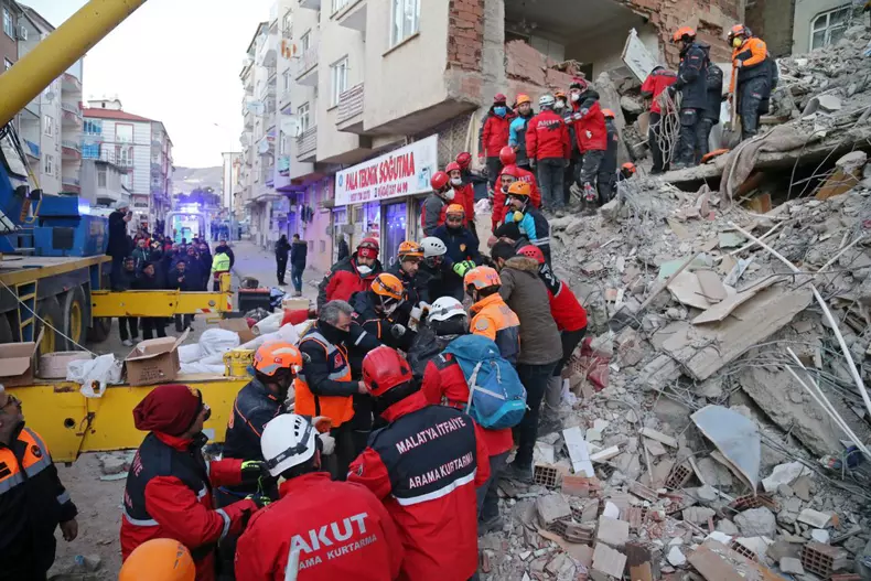 At least 20 dead as 6.7 magnitude earthquake hit Elazig