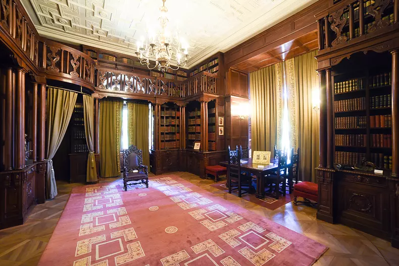 Biblioteca Regelui Ferdinand - etaj 1