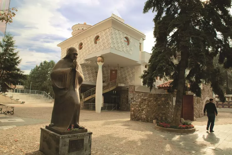 Mother_theresa_memorial house
