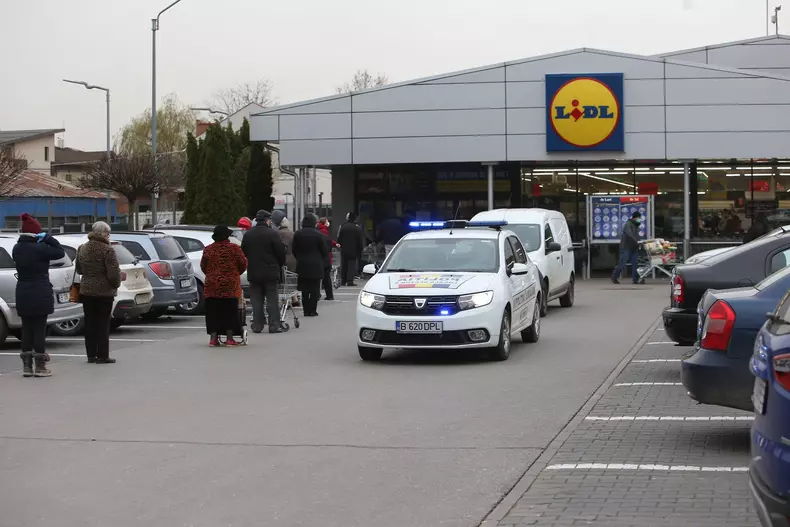 90535984_1350970108424334_3468088965129568256_n