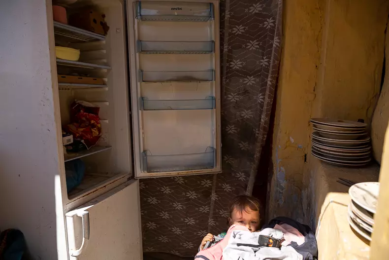 baiat-casa-singur-dambovita-s-31